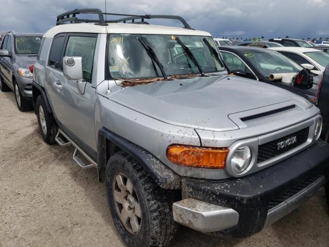 JTEZU11F070012966 - 2007 TOYOTA FJ CRUISER SILVER photo 1