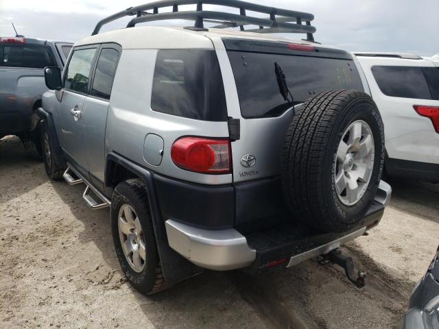 JTEZU11F070012966 - 2007 TOYOTA FJ CRUISER SILVER photo 3