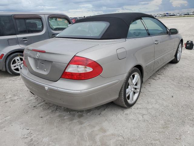 WDBTK56G56T067546 - 2006 MERCEDES-BENZ CLK 350 GRAY photo 4