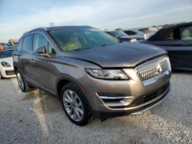 5LMCJ2C93KUL48556 - 2019 LINCOLN MKC SELECT BEIGE photo 1