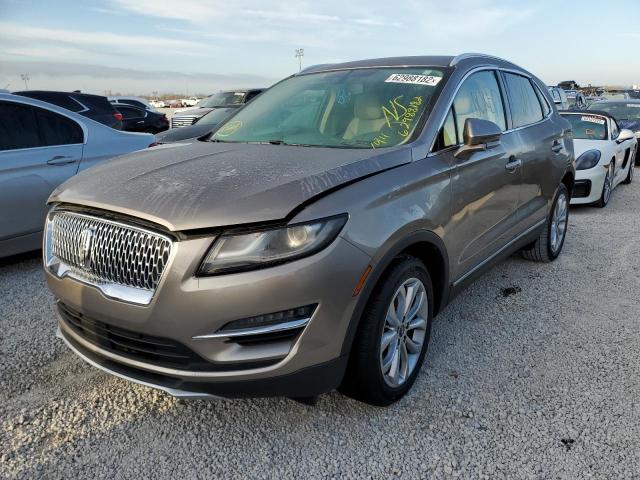 5LMCJ2C93KUL48556 - 2019 LINCOLN MKC SELECT BEIGE photo 2