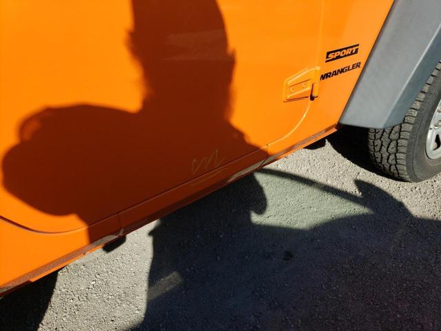 1C4AJWAG7DL565656 - 2013 JEEP WRANGLER S ORANGE photo 9
