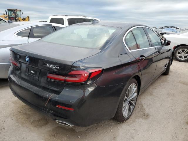 WBA13AG02PCL11328 - 2023 BMW 530E BLACK photo 4