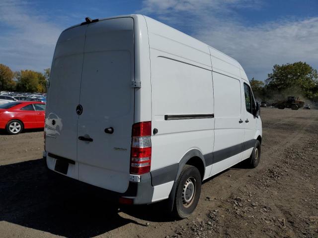 WD3PE7CD1HP579391 - 2017 MERCEDES-BENZ SPRINTER 2 WHITE photo 4