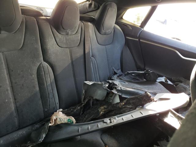 5YJSA1E20HF204686 - 2017 TESLA MODEL S Արծաթագույն լուսանկար 6