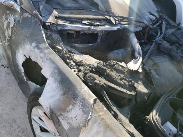 5YJSA1E20HF204686 - 2017 TESLA MODEL S Արծաթագույն լուսանկար 9