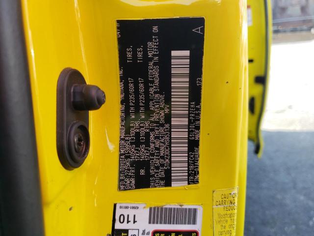 5TDKZ3DC7HS853136 - 2017 TOYOTA SIENNA LE YELLOW photo 10