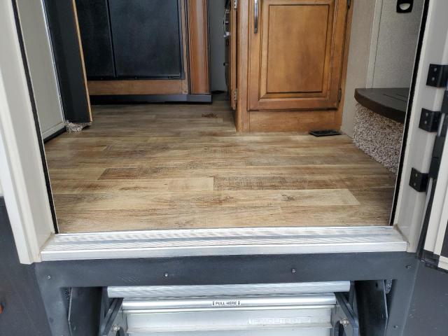 573FR3621G3305437 - 2016 GRAN REFLECTION BEIGE photo 9