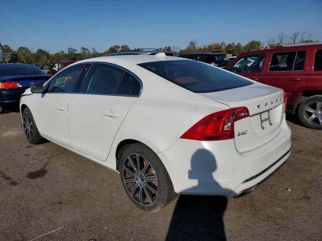 LYV402HK2JB173817 - 2018 VOLVO S60 PREMIE WHITE photo 3