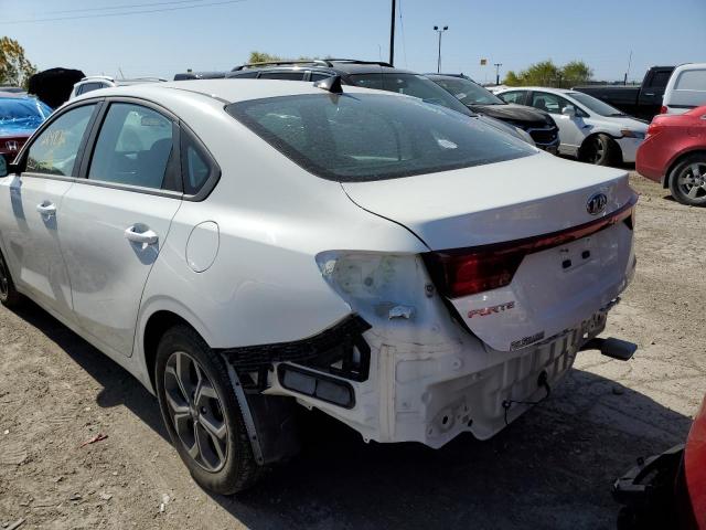 3KPF24AD8ME264836 - 2021 KIA FORTE FE WHITE photo 9