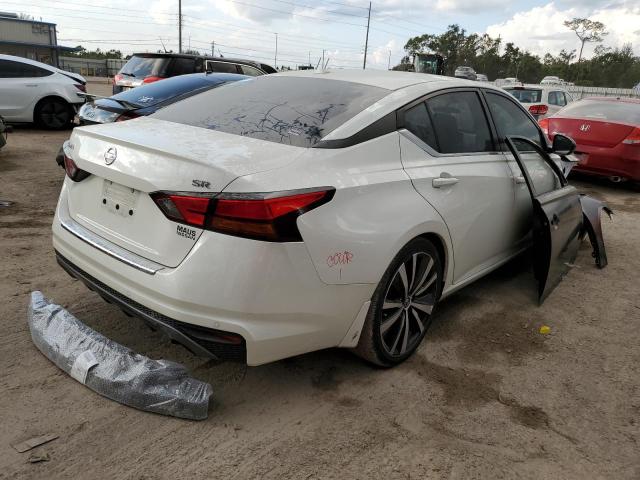 1N4BL4CVXLC266052 - 2020 NISSAN ALTIMA SR WHITE photo 4