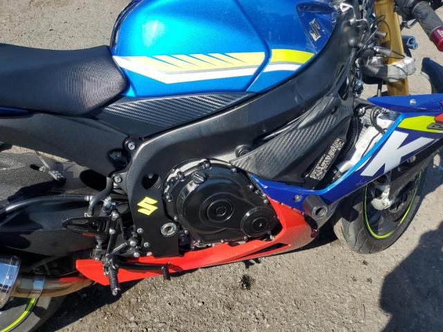 JS1GR7MA1H2101655 - 2017 SUZUKI GSX-R750 BLUE photo 7