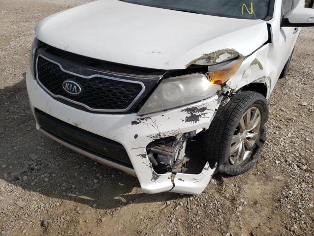 5XYKWDA28BG112850 - 2011 KIA SORENTO SX WHITE photo 9