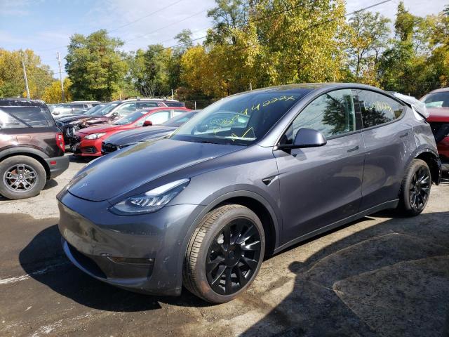 7SAYGDEE7NF320910 - 2022 TESLA MODEL Y GRAY photo 2