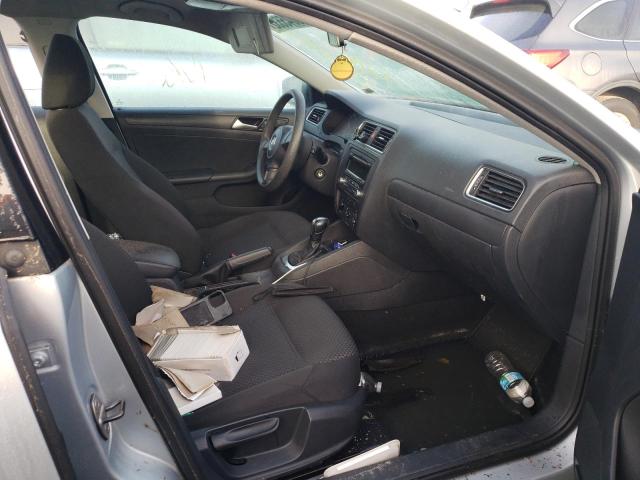 3VW2K7AJ7EM361603 - 2014 VOLKSWAGEN JETTA BASE SILVER photo 5