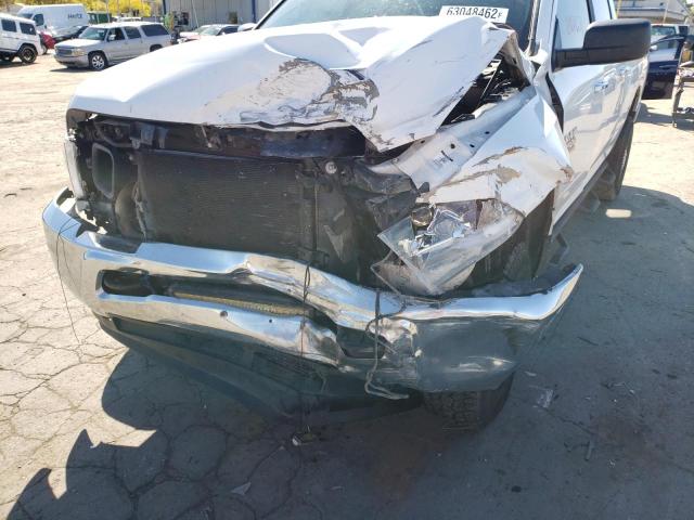 3C6UR5DLXDG579516 - 2013 RAM 2500 SLT 白色 照片 9