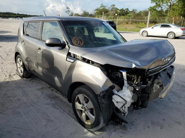 KNDJN2A24J7509213 - 2018 KIA SOUL GRAY photo 1