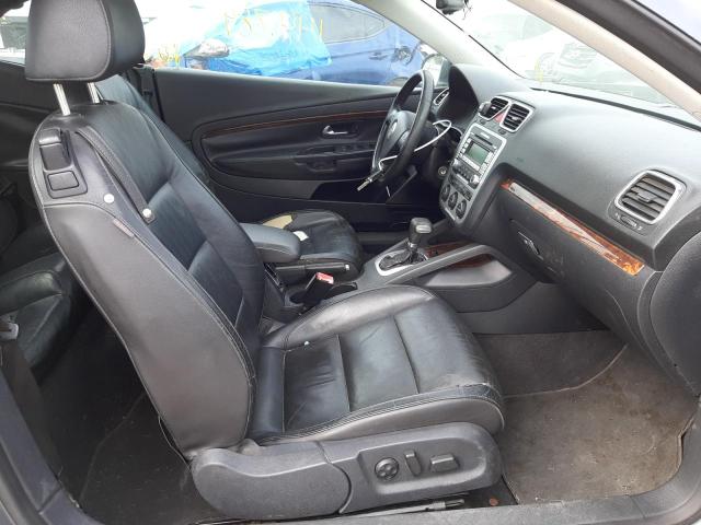 WVWFA71F48V010189 - 2008 VOLKSWAGEN EOS LUX Черный фото 5