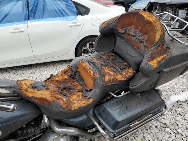 1HD1FCW153Y630007 - 2003 HARLEY-DAVIDSON FLHTCUI 蓝色 照片 10