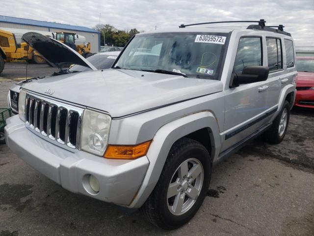 1J8HG48KX7C570102 - 2007 JEEP COMMANDER SILVER photo 2