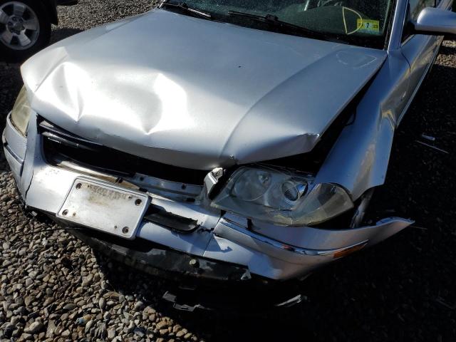 WVWYH63B52E329682 - 2002 VOLKSWAGEN PASSAT GLX Gümüş foto 9