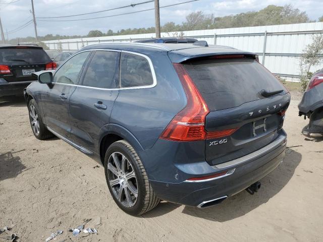 YV4A22RLXJ1021650 - 2018 VOLVO XC60 T6 IN BLUE photo 3