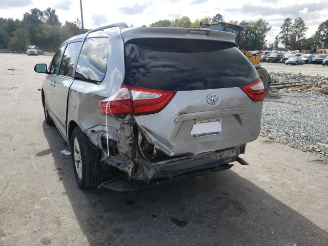 5TDKK3DC4GS752560 - 2016 TOYOTA SIENNA LE SILVER photo 9