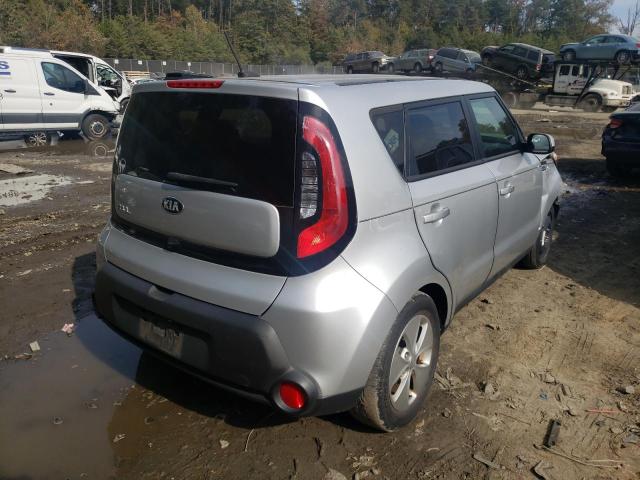 KNDJN2A22F7754082 - 2015 KIA SOUL SILVER photo 4