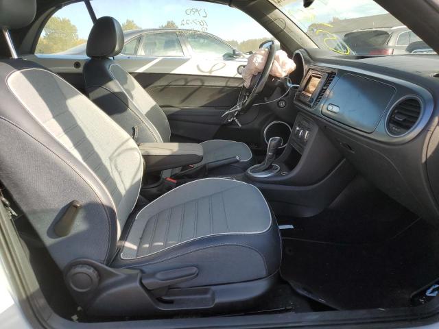 3VW517AT1GM821603 - 2016 VOLKSWAGEN BEETLE S/S 白色 照片 5