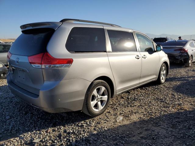 5TDKK3DCXCS209918 - 2012 TOYOTA SIENNA LE SILVER photo 4