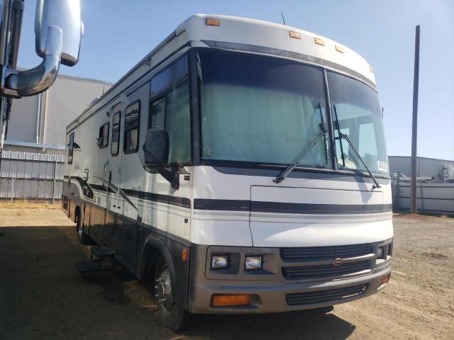 1FCNF53SXY0A00825 - 2000 FORD MOTORHOME WHITE photo 1