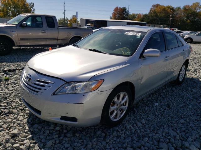 4T1BE46K07U122396 - 2007 TOYOTA CAMRY CE SILVER photo 2