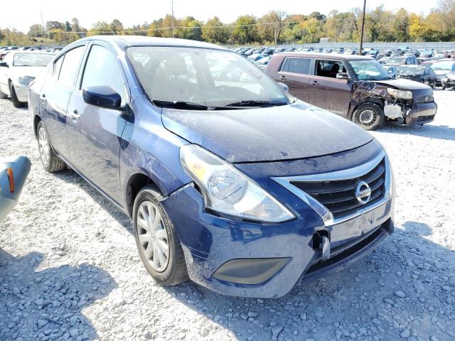 3N1CN7AP5JL855190 - 2018 NISSAN VERSA BLUE photo 1