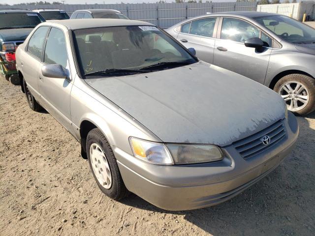 JT2BG22K9W0227784 - 1998 TOYOTA CAMRY CE GRAY photo 1