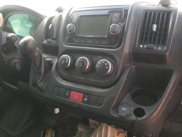 3C6TRVBG4KE517748 - 2019 RAM PROMASTER TWO TONE photo 9