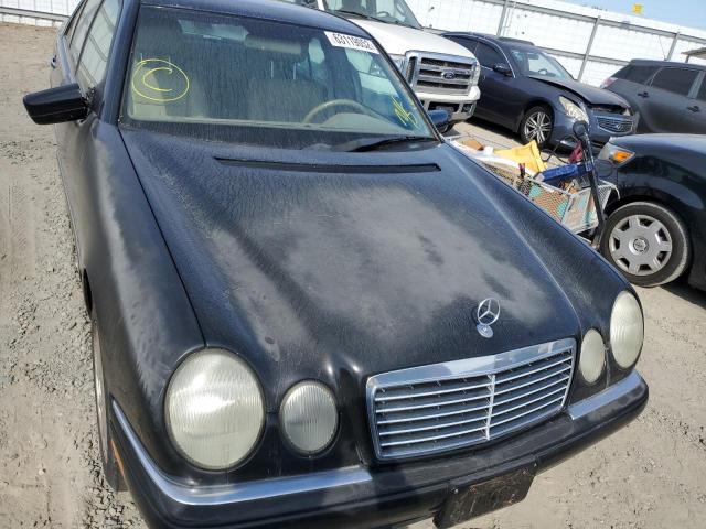 WDBJF65F1WA591413 - 1998 MERCEDES-BENZ 300-CLASS BLACK photo 9