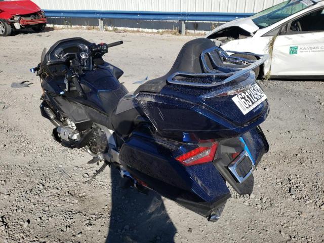 JH2SC7905JK003128 - 2018 HONDA GL1800 BLUE photo 3