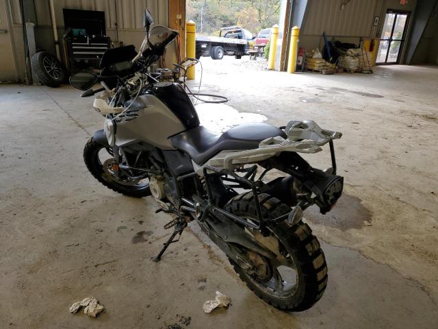 WB30G1204JR824535 - 2018 BMW G310 GS TWO TONE photo 3