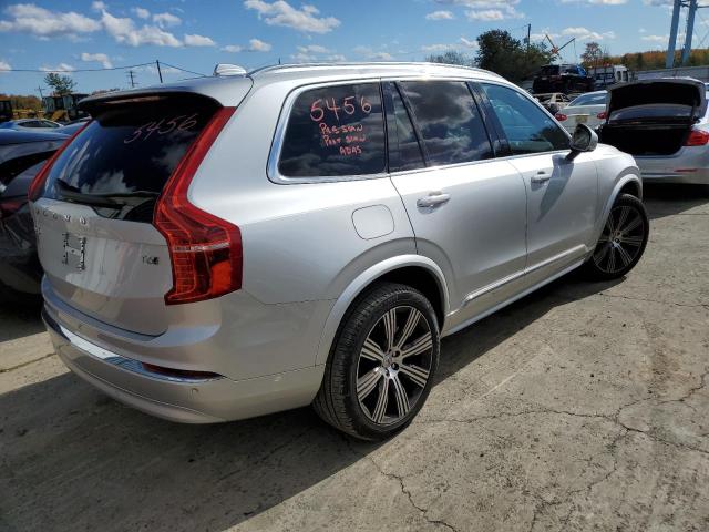 YV4A22PL2N1861706 - 2022 VOLVO XC90 T6 IN SILVER photo 4