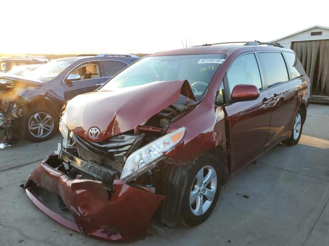 5TDKK3DC2BS137160 - 2011 TOYOTA SIENNA LE BURGUNDY photo 2