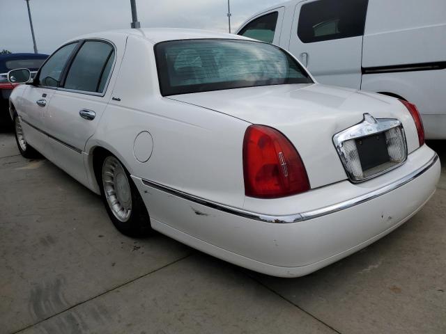 1LNHM81W6YY884382 - 2000 LINCOLN TOWN CAR E WHITE photo 3