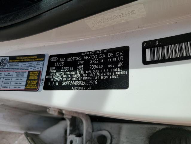 3KPF24AD9KE059619 - 2019 KIA FORTE FE WHITE photo 10