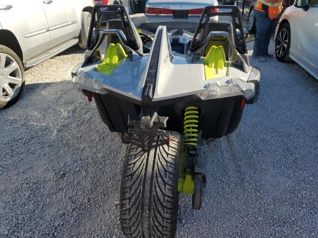 57XAARFAXJ8126415 - 2018 POLARIS SLINGSHOT TWO TONE photo 6