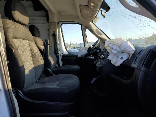 3C6TRVDG4HE551727 - 2017 RAM PROMASTER WHITE photo 5