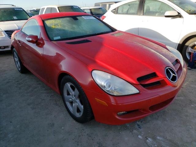 WDBWK54F86F076957 - 2006 MERCEDES-BENZ SLK 280 RED photo 1