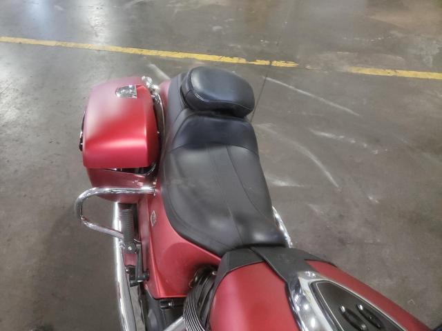 56KTKDBB0L3384145 - 2020 INDIAN MOTORCYCLE CO. ROADMASTER RED photo 6