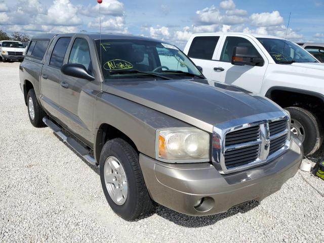 1D7HW48N66S528878 - 2006 DODGE DAKOTA QUA TAN photo 1