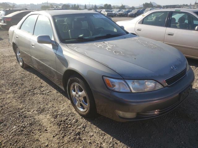 JT8BF28G7W5019563 - 1998 LEXUS ES 300 BEIGE photo 1