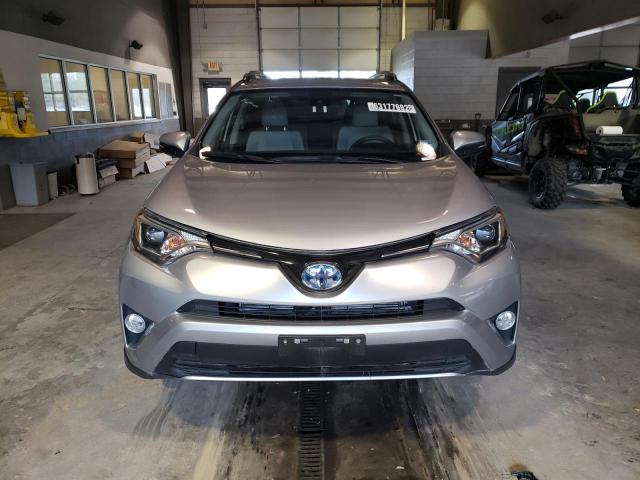 JTMRJREVXJD193412 - 2018 TOYOTA RAV4 HV LE SILVER photo 5