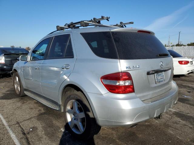 4JGBB72E98A357358 - 2008 MERCEDES-BENZ ML 550 SILVER photo 3